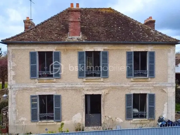 MAISON DE MAÎTRE PLEINE DE CHARME