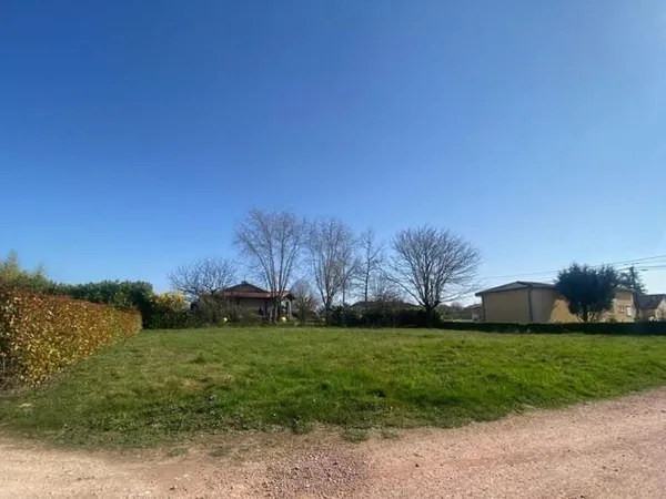 Terrain à vendre - Opportunité rare à Crottet (01)