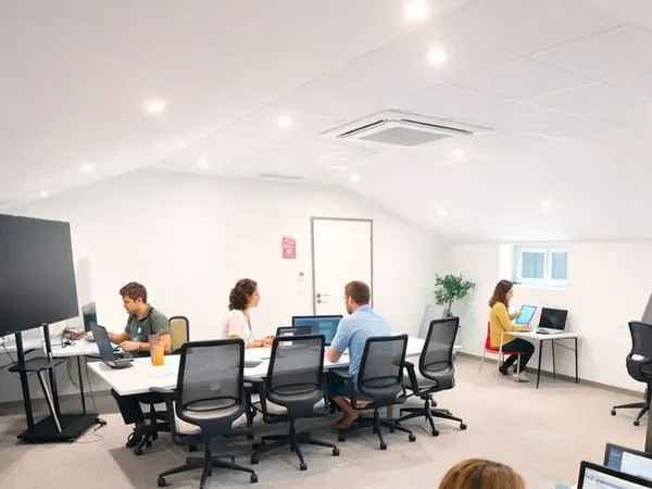Bureau privatif dans coworking ✨