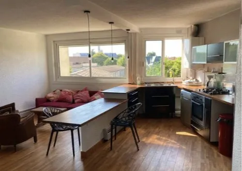 Appartement 3 chambres à louer disponible au 15 juin