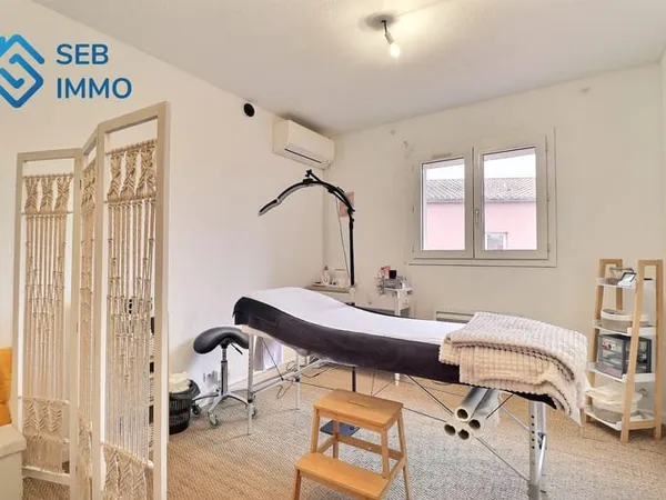 SEB IMMOBILIER VOUS PROPOSE A LA LOCATION, UN LOCAL PROFESSIONNEL ou COMMERCIAL de 66m2 IDEAL BUREAU