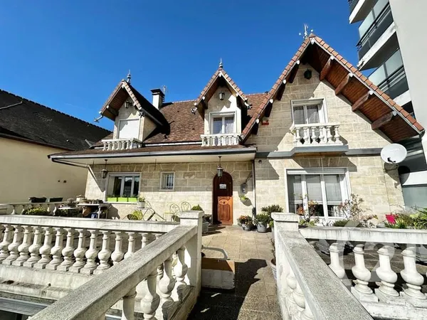 Maison 7 pièces 180 m²