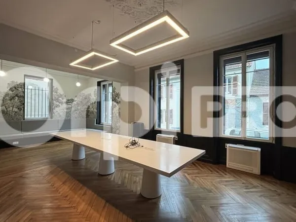 Bureaux 282 m²