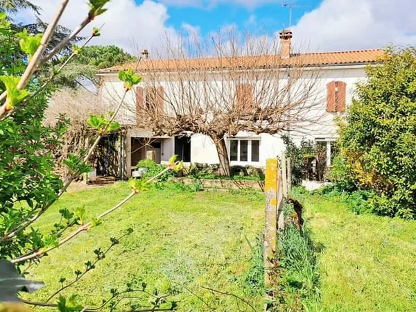 DISPONIBLE - Maison Fermette Terssac 8 pièces 150 m2 sur terrain 3238m²