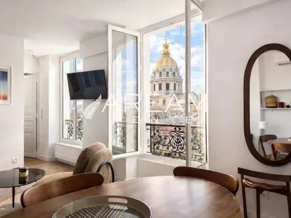 2 pièces avec vue exceptionnelle sur le Dôme des Invalides - Par
