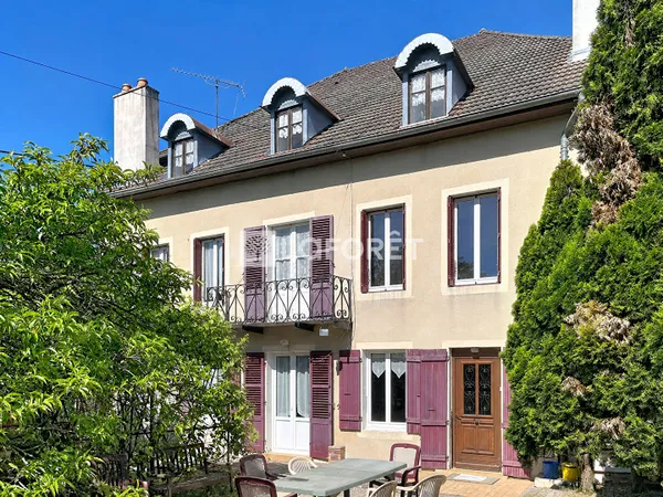 Maison 13 pièces 156 m²