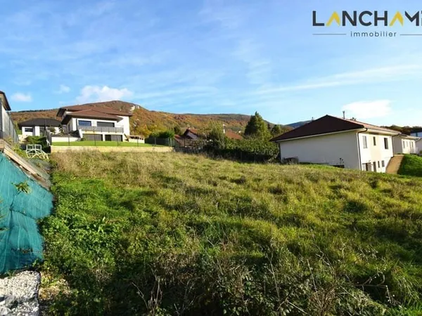 Terrain 600 m²