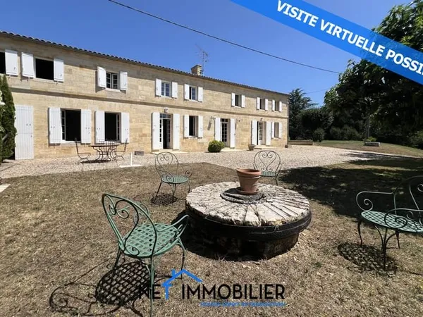 Maison 9 pièces - 345 m2