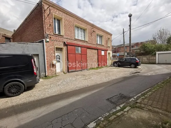 Maison 6 pièces 310 m²