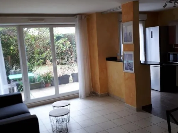 T3 meublé 62 m² avec grande terrasse sur jardin + box fermé - Limite Bas-Coudray - DPE C