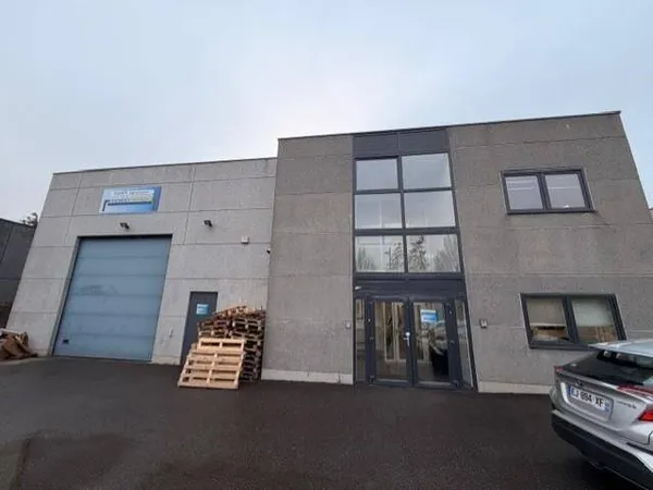 Bureaux 150 m²