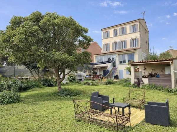 Maison de luxe 8 pièces 172 m²