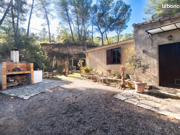 Maison T2 48 m² - Terrain 1 570 m² - Saint-Estève-Janson - 189 000
