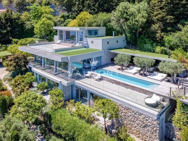 Un Joyau Contemporain À Deux Pas De Monaco