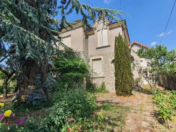 Maison 7 pièces 249 m²