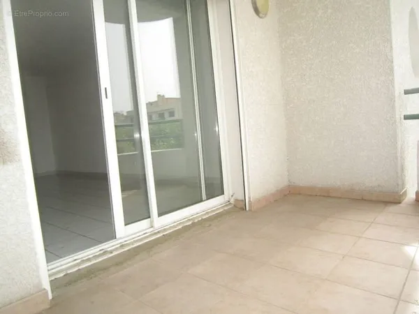 Narbonne, appartement type 3 loggia