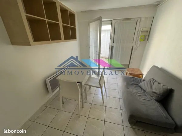 Studio 1 pièce 17 m²