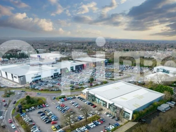 Local commercial 484 m²