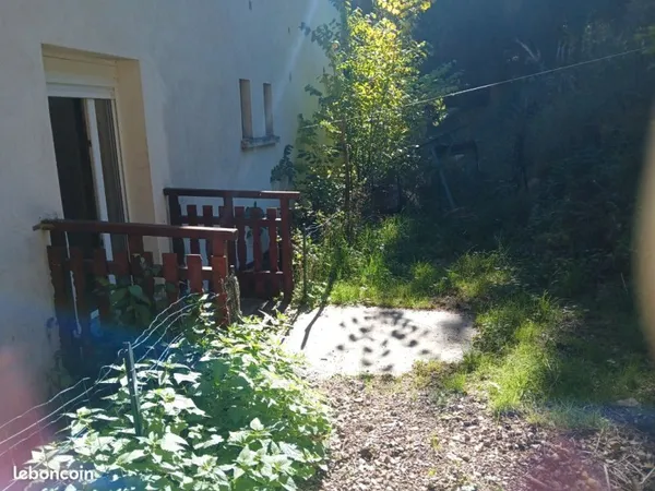 Location appartement T2 de 4m2 rez de jardin sur lans en vercos