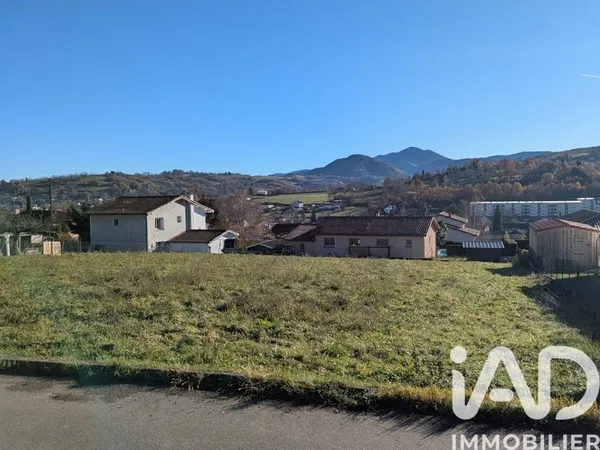 Terrain 838 m²