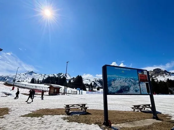 Aux pieds des pistes, toutes activités