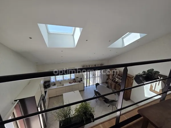 À vendre!! Maison d'architecte de plain pied 3 chambres avec sous-sol semi enterré