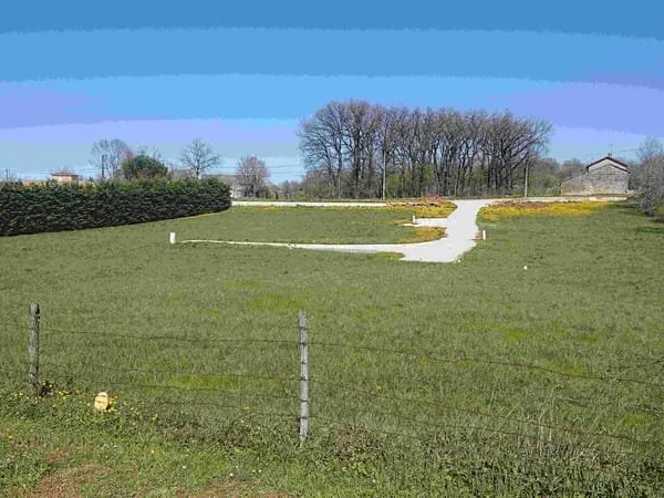 6 Terrains à Bâtir 1ère Parcelle