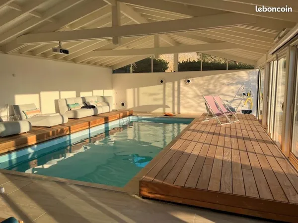 ✨ Maison d'exception avec piscine intérieure et vue panoramique - 250 m² - Étoile-sur-Rhône