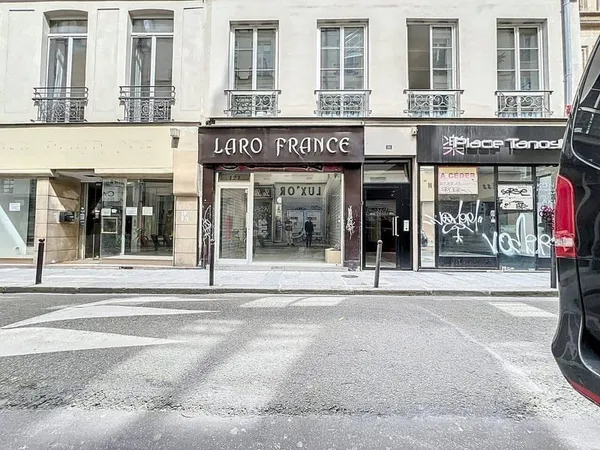 Boutique 2 pièces 111 m²