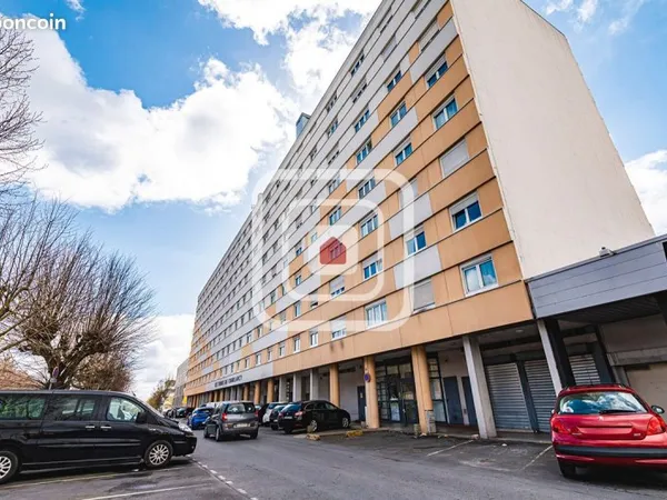 Studio 1 pièce 19 m²