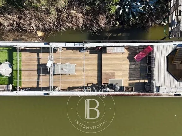 Péniche 160 m²