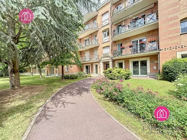 Appartement 1 chambre et place de parking de standing