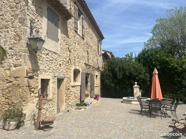 Ancienne bergerie rénovée avec goût et confort