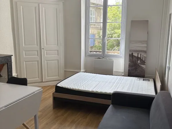 Studio 1 pièce 27 m²