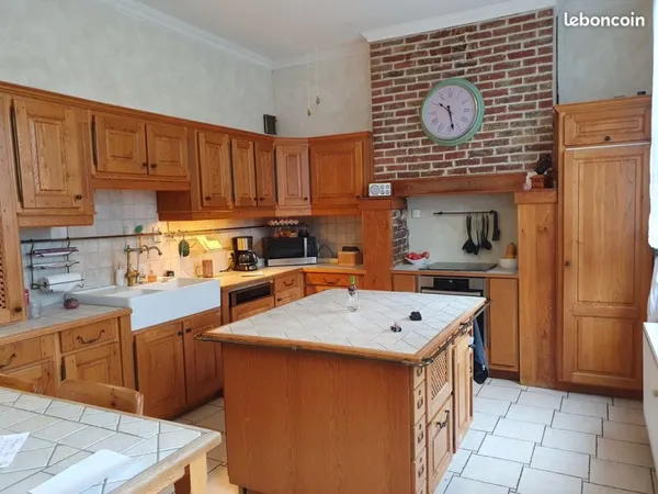 Maison 10 pièces 227 m²