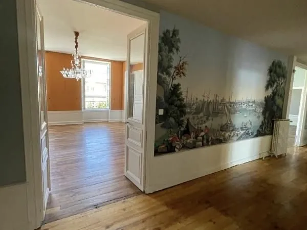 Duplex 7 pièces 221 m²