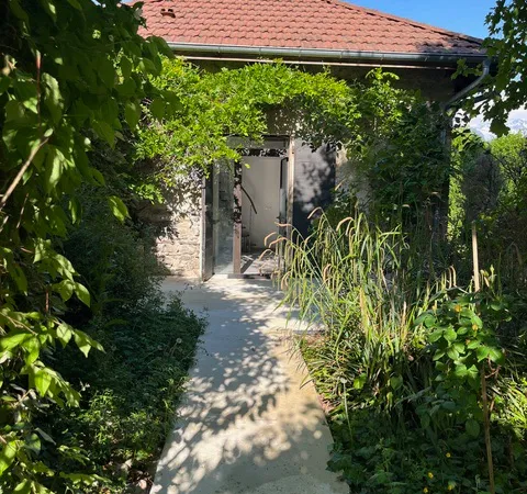 Corenc A vendre studio avec jardin