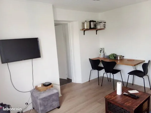 Appartement 4 pièces 12 m²