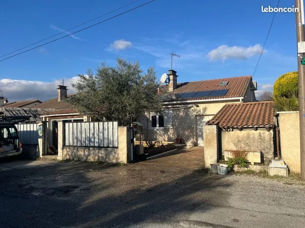 Maison familiale 5 pièces avec piscine