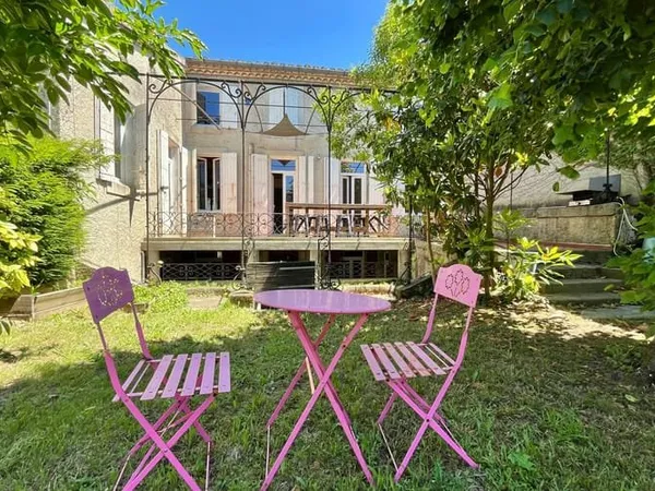 Maison 8 pièces 259 m²