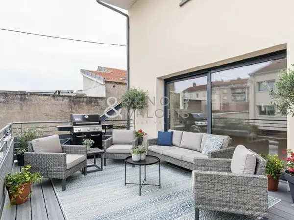 Loft 5 pièces 100 m²