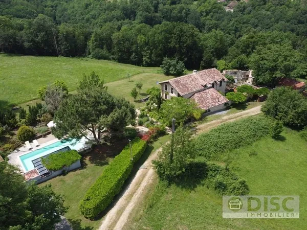 Magnifique propriété avec piscine et maison d'amis indépendant.