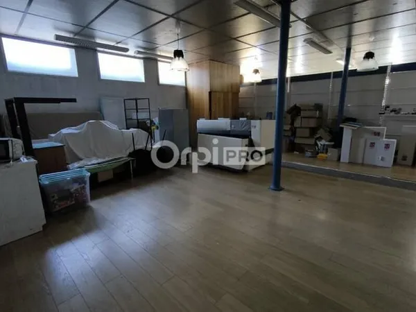 Local commercial 237 m²