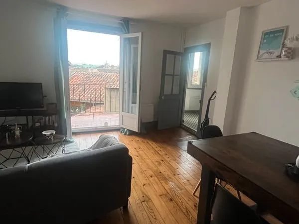T2 basse ville avec balcon