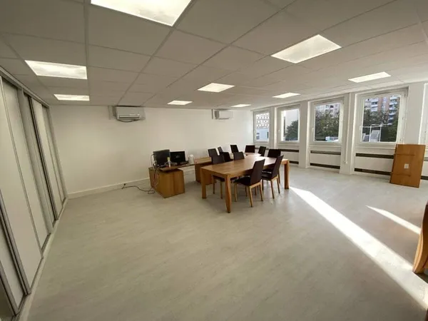 Bureaux 52 m²