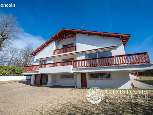 Local 299 m² SAINT JEAN DE LUZ