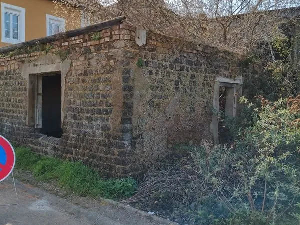Dépendance a rénover