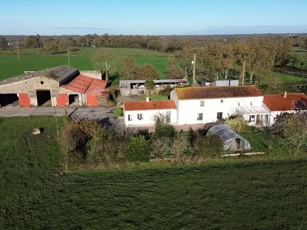 Ferme Le Poire Sur Vie 9 pièce(s) - MAISON FAMILIALE -