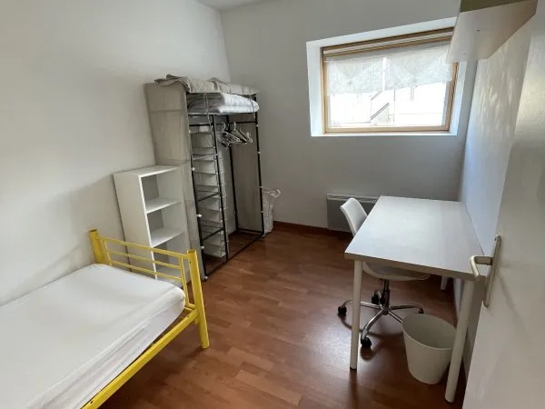 Loue deux chambres meublées