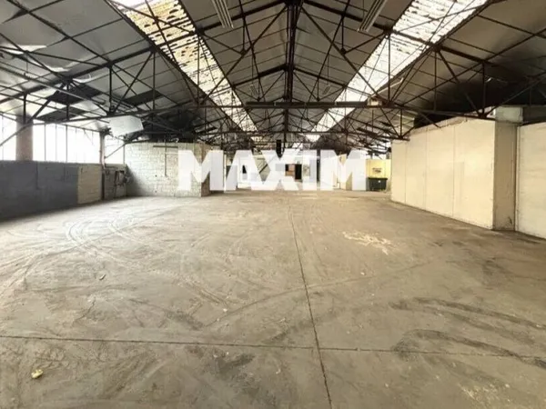 Local d'activité 325 m²